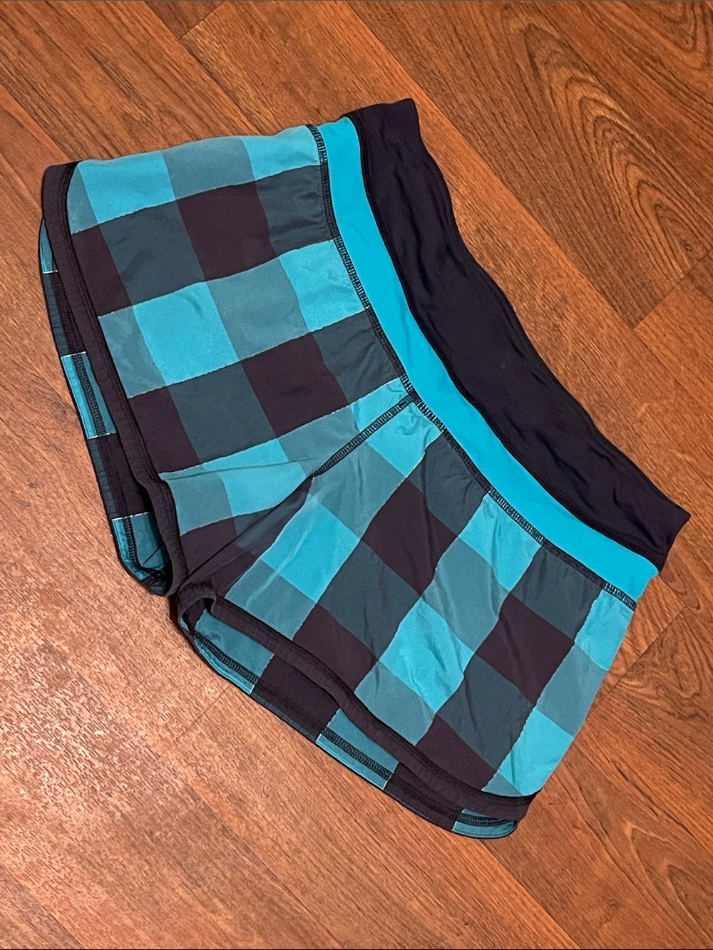 Lululemon Groovy Run Shorts Teal/Navy Size 6